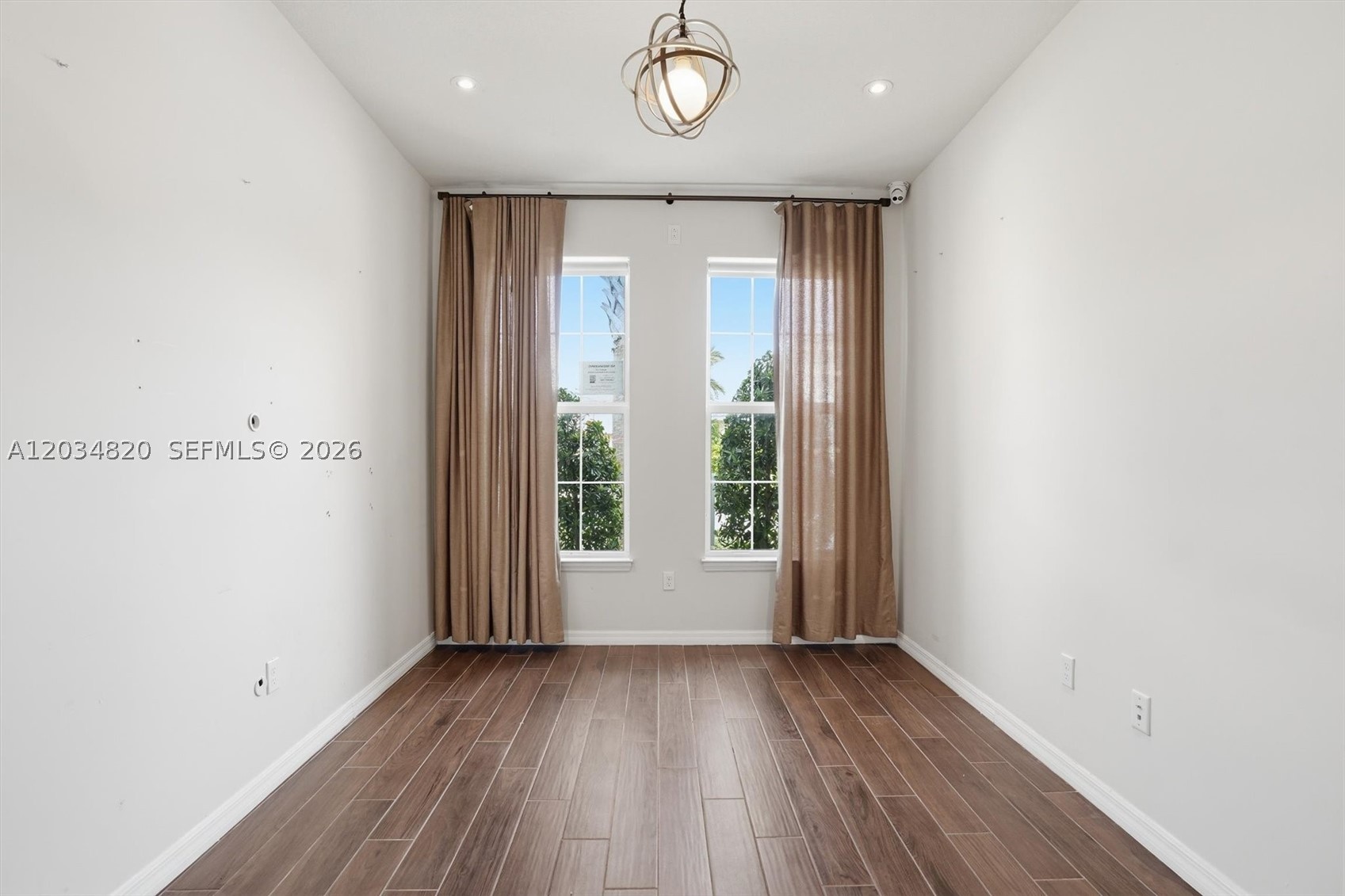 HILLCREST COUNTRY CLUB SO - Residential
