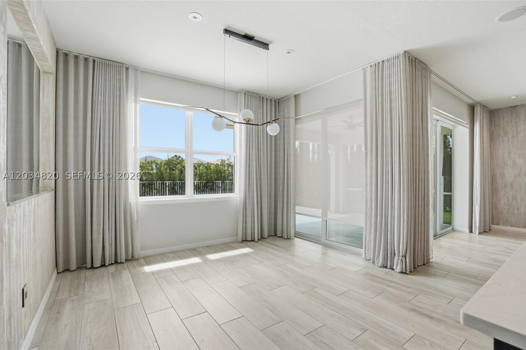 HILLCREST COUNTRY CLUB SO - Residential