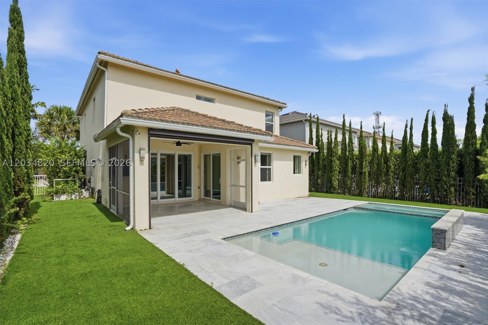 HILLCREST COUNTRY CLUB SO - Residential