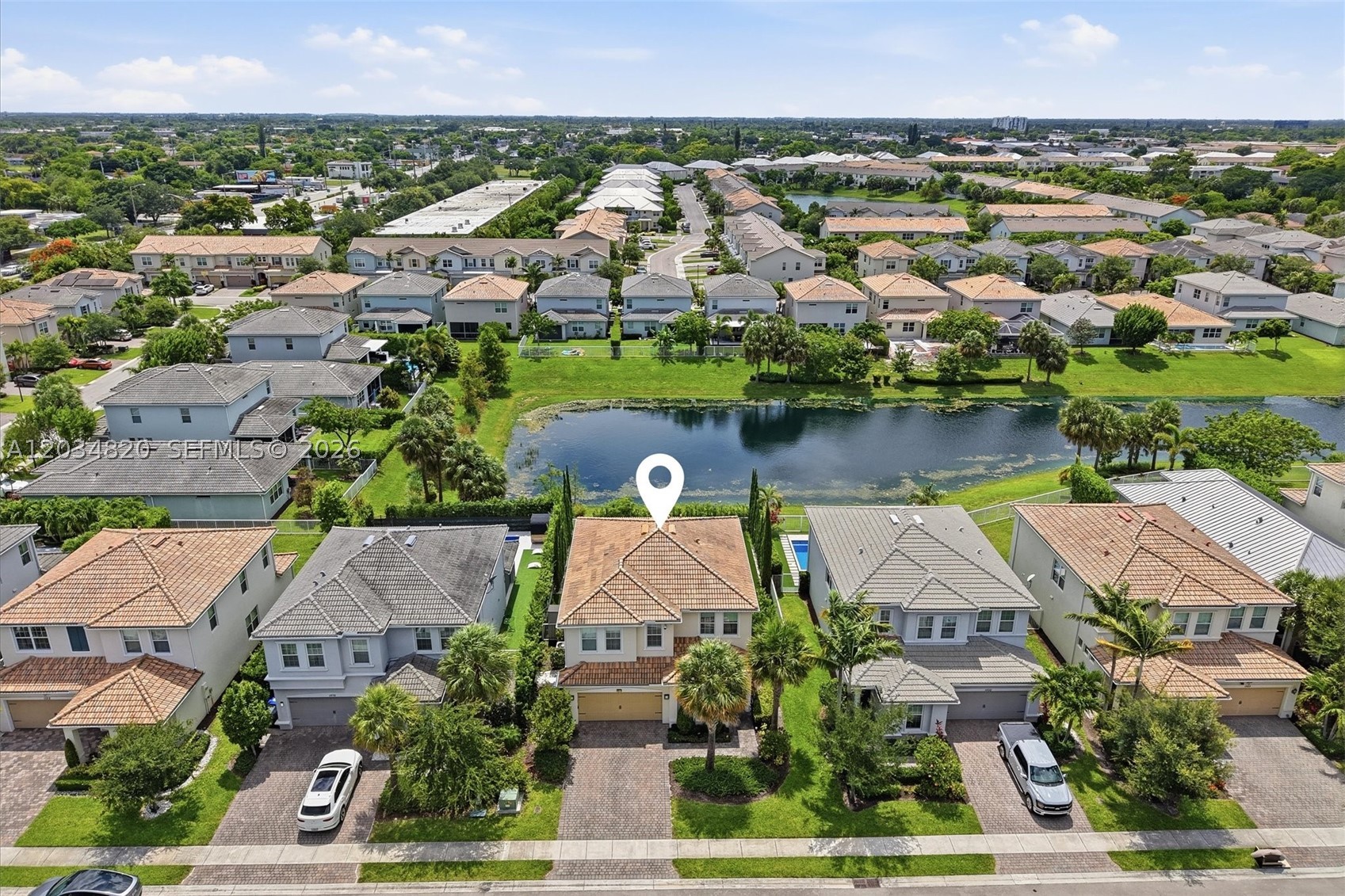 HILLCREST COUNTRY CLUB SO - Residential