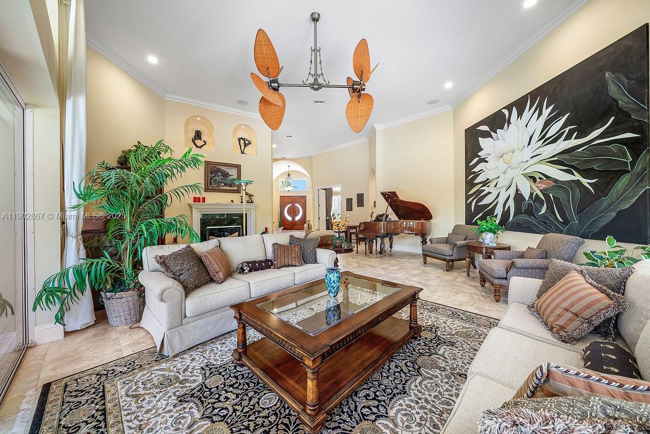 ADMIRALS COVE - Residential