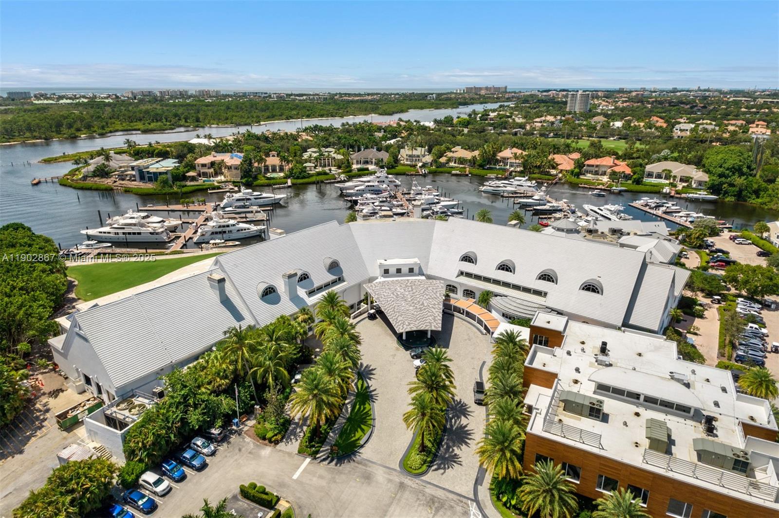 ADMIRALS COVE - Residential
