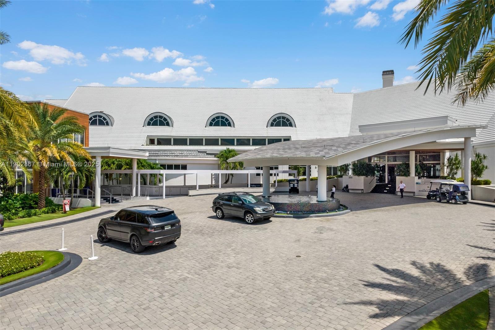 ADMIRALS COVE - Residential