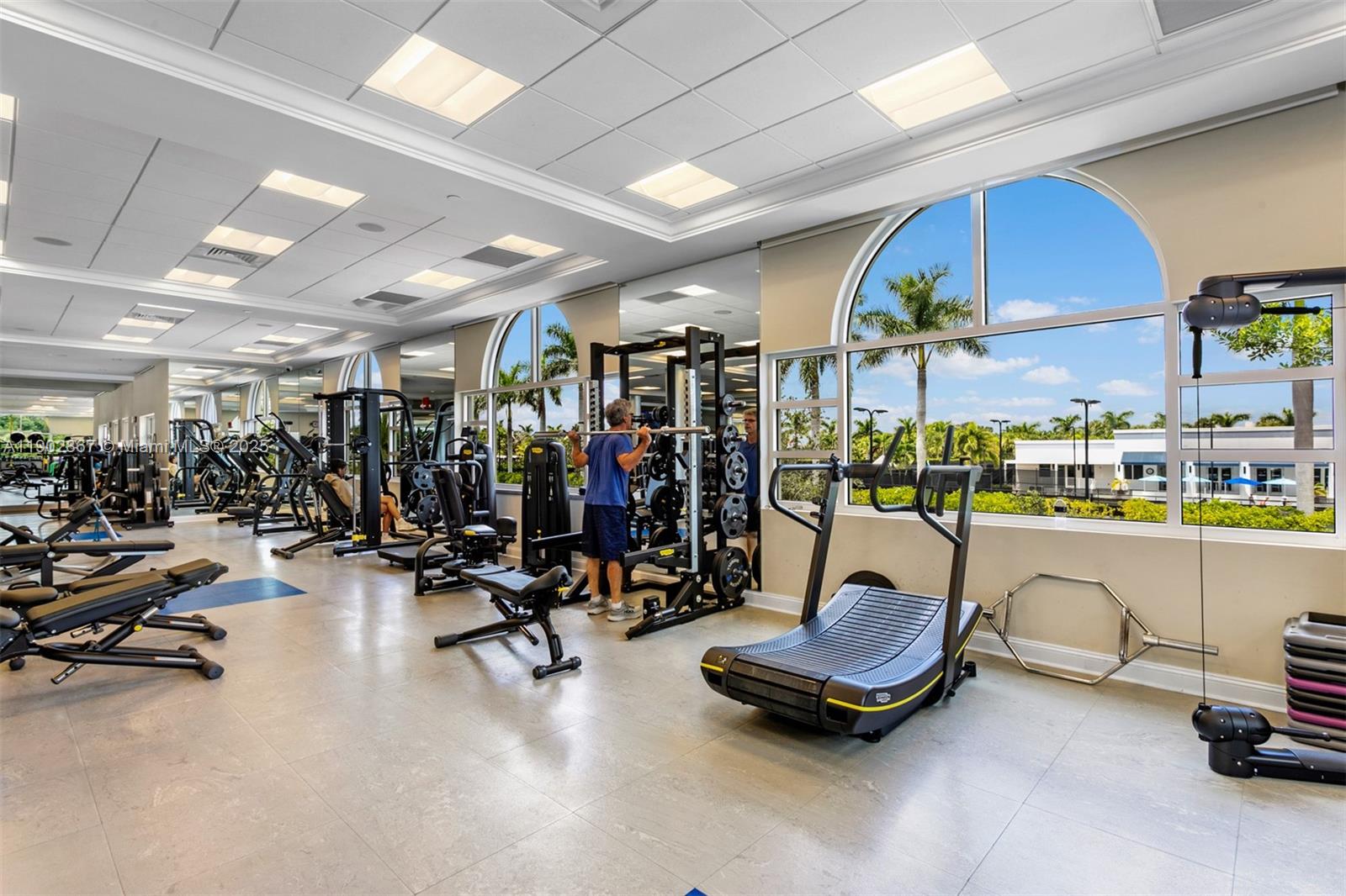 ADMIRALS COVE - Residential
