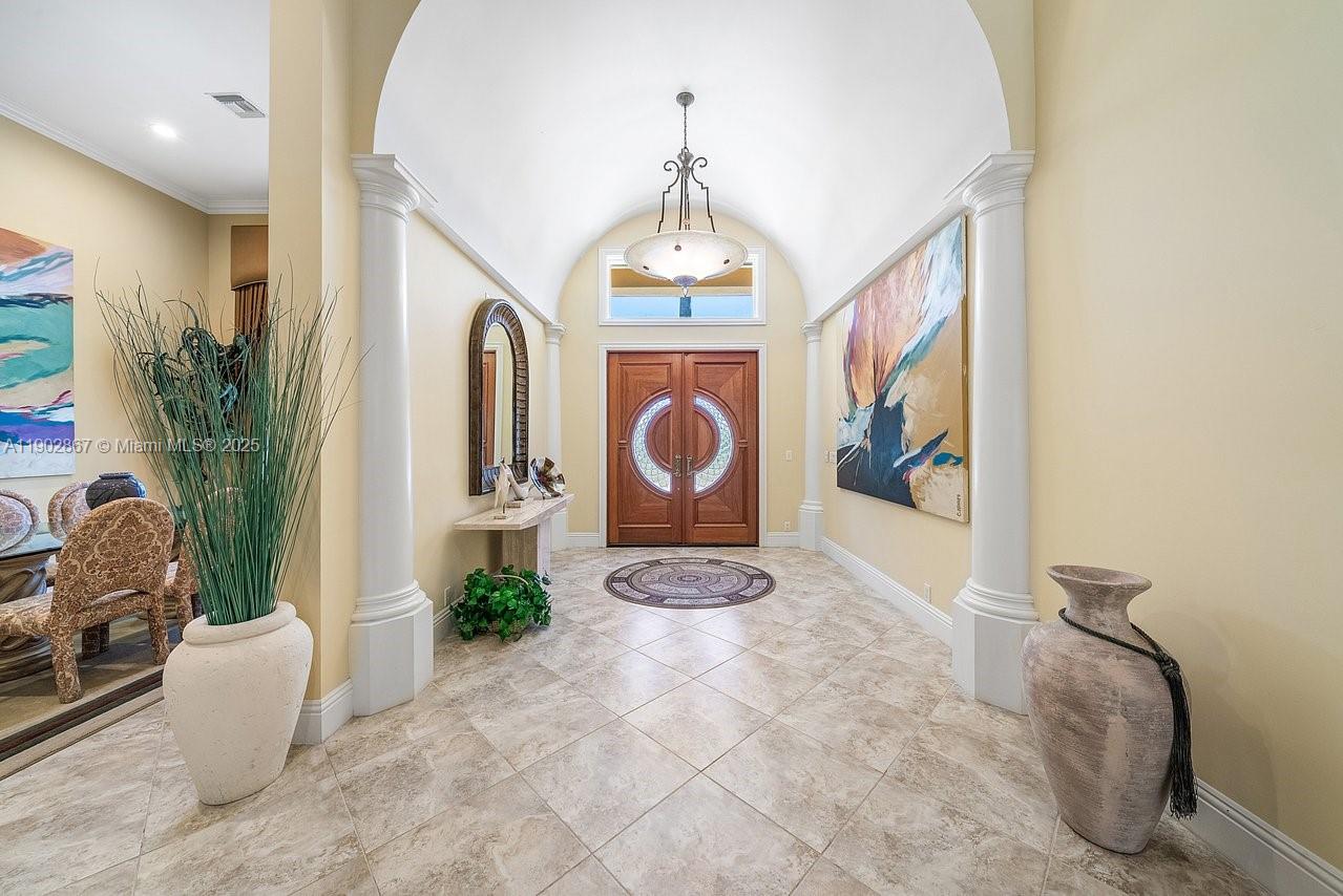 ADMIRALS COVE - Residential