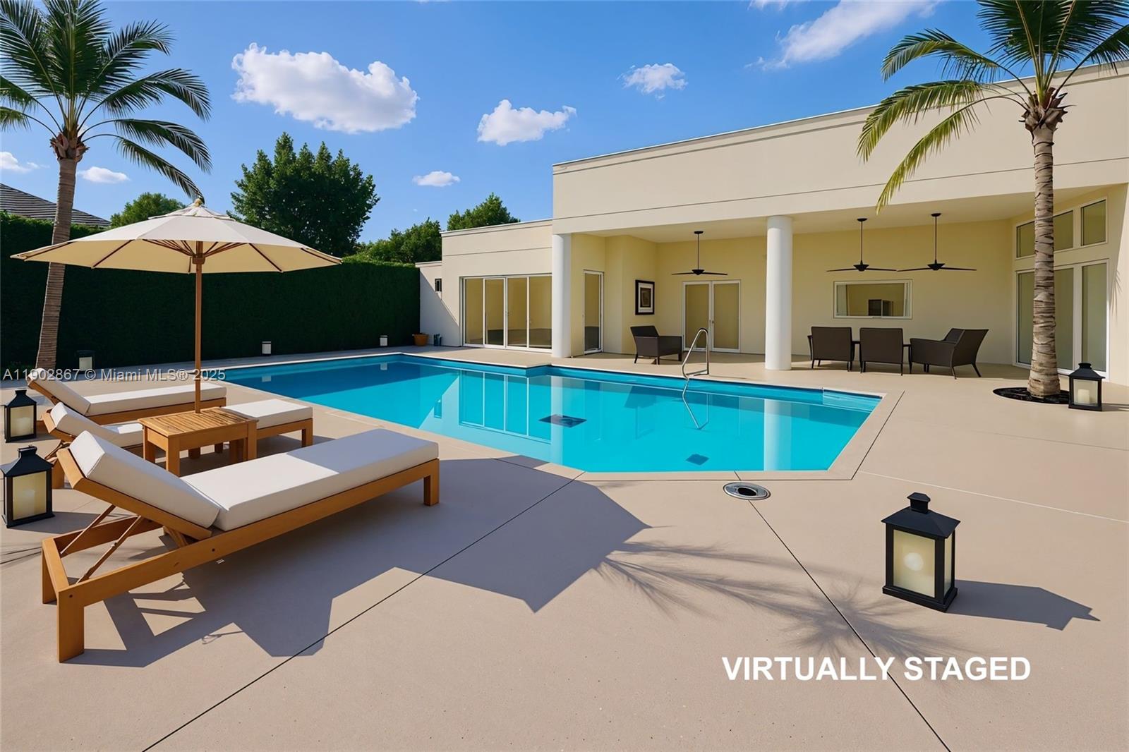 ADMIRALS COVE - Residential