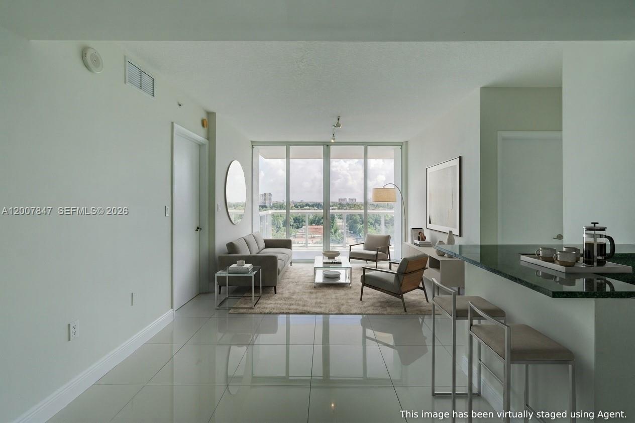 TERRAZAS RIVERPARK VILLAG - Residential