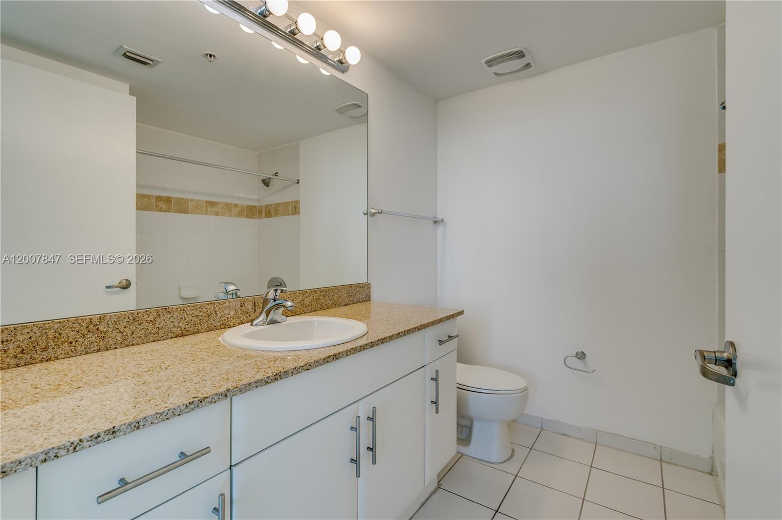 TERRAZAS RIVERPARK VILLAG - Residential