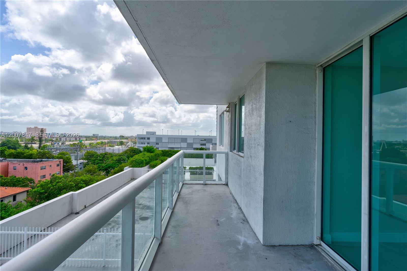 TERRAZAS RIVERPARK VILLAG - Residential