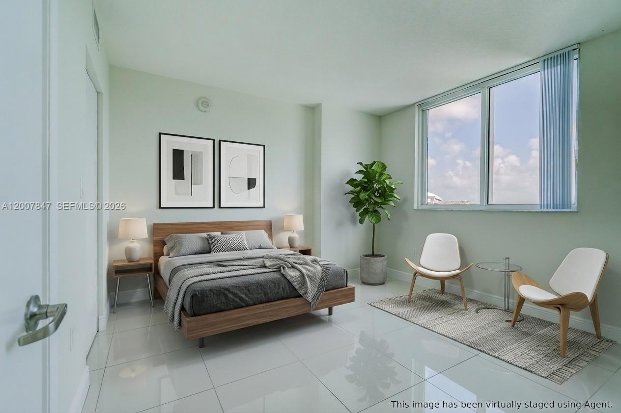TERRAZAS RIVERPARK VILLAG - Residential