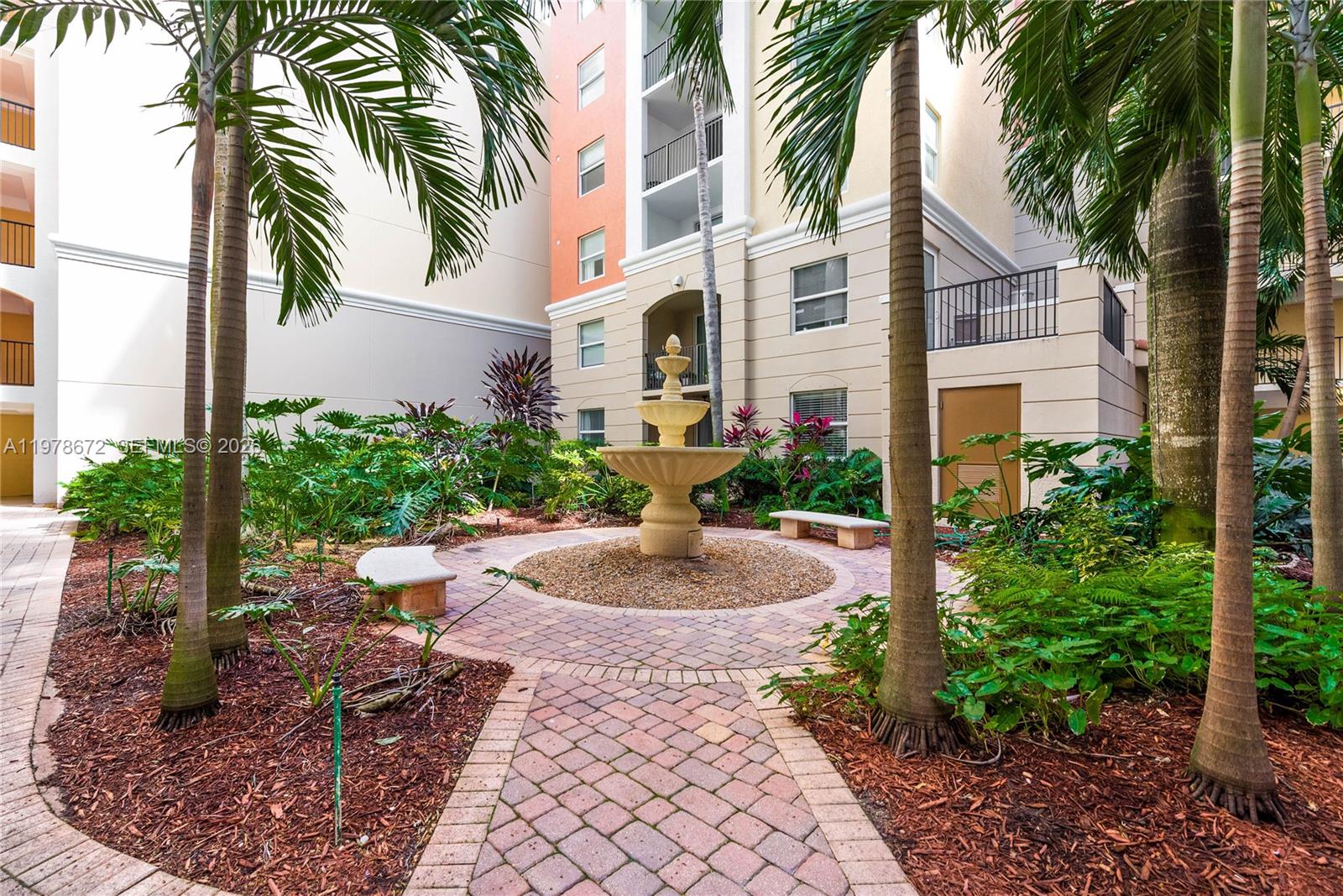 PORTO BELLAGIO CONDO - Residential