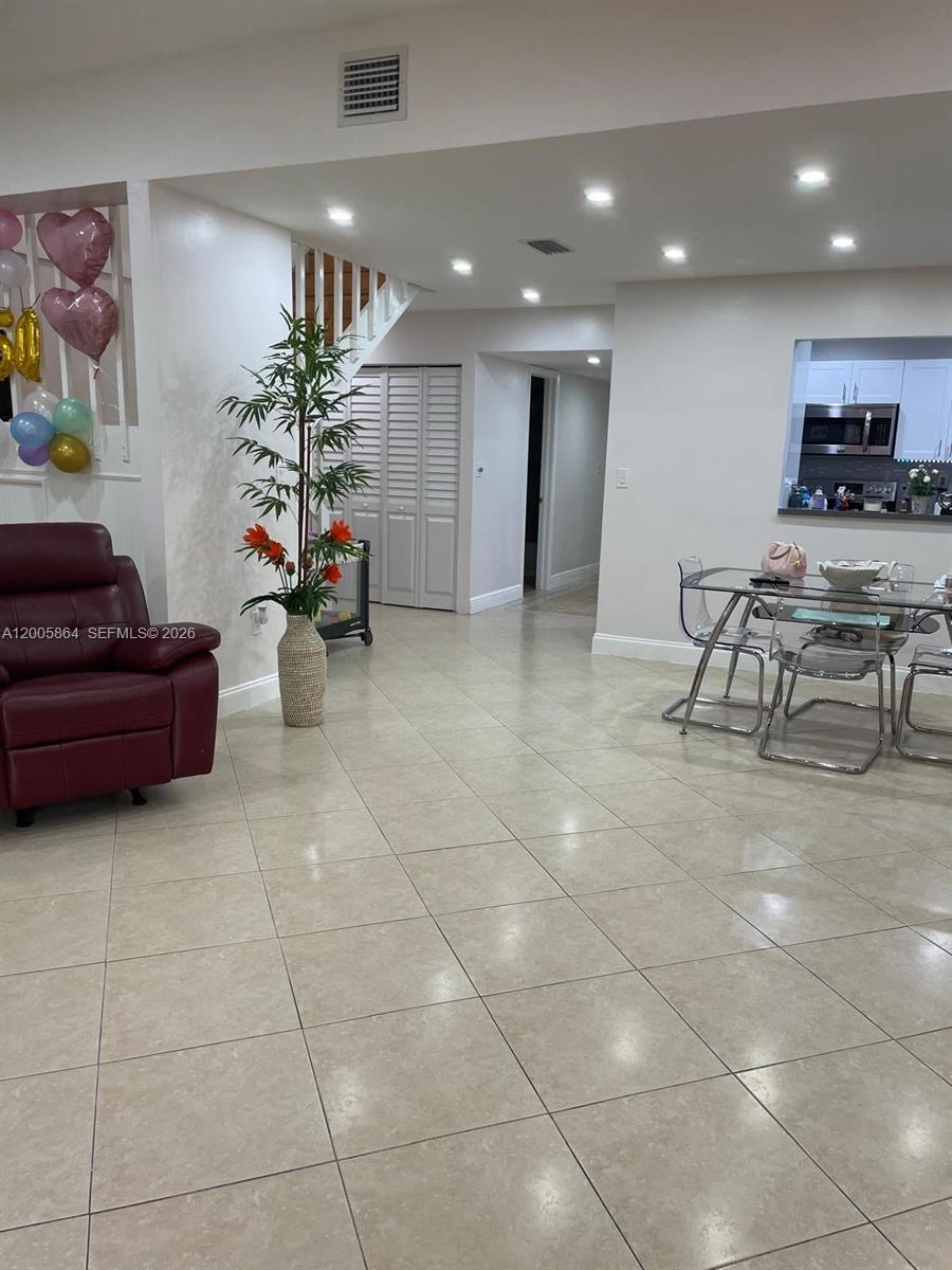WOODSTOCK TOWNHOMES SEC 1 - Residential