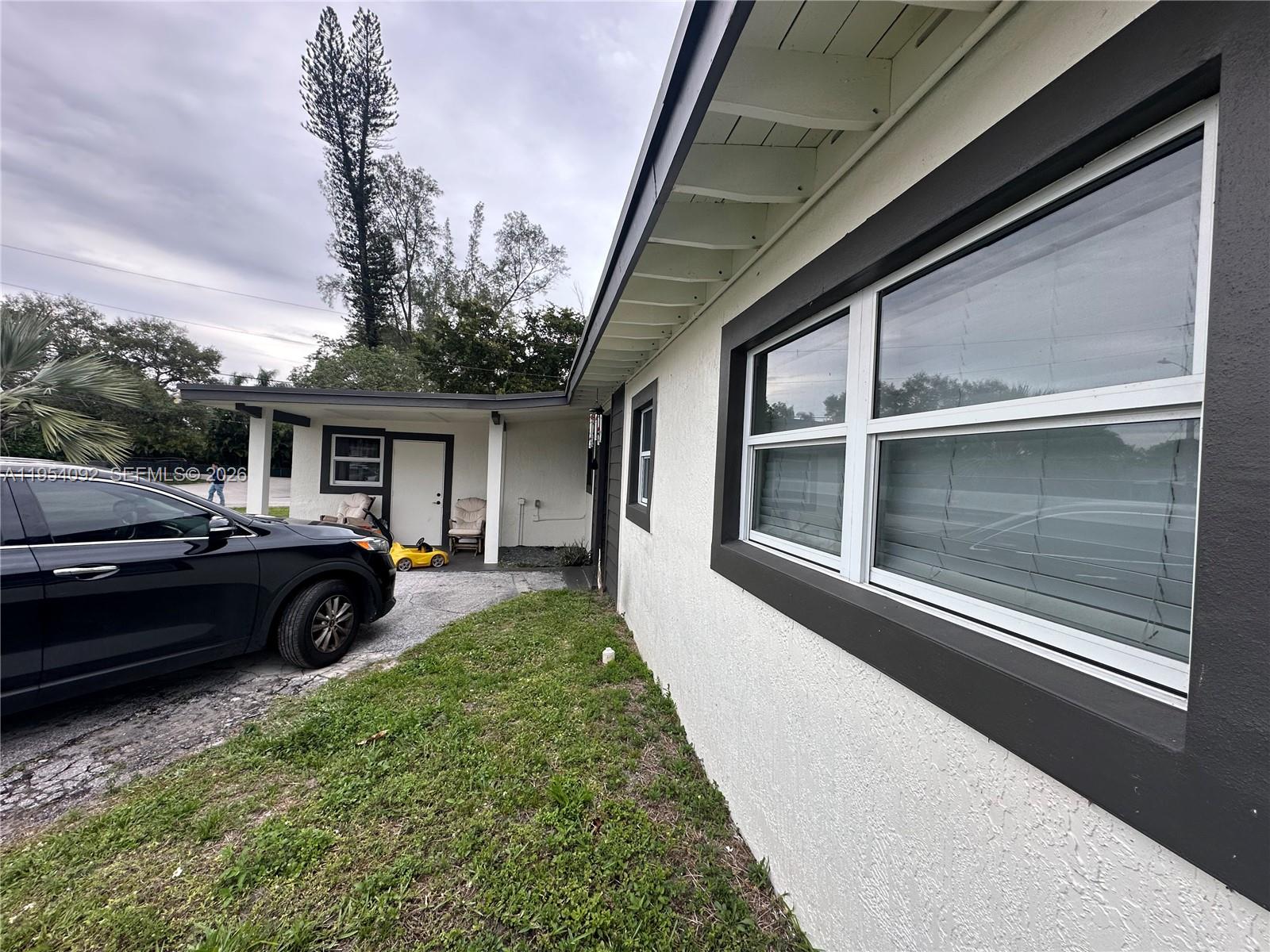 SILVER LAKE - Residential