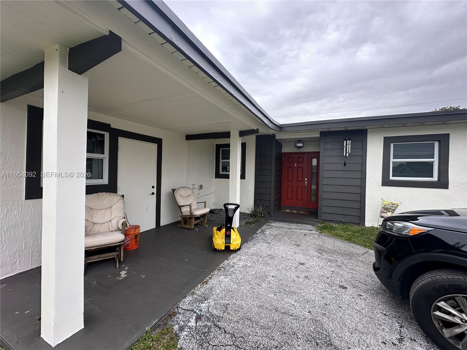 SILVER LAKE - Residential