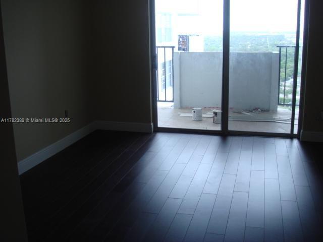COMMODORE PLAZA CONDO - Residential