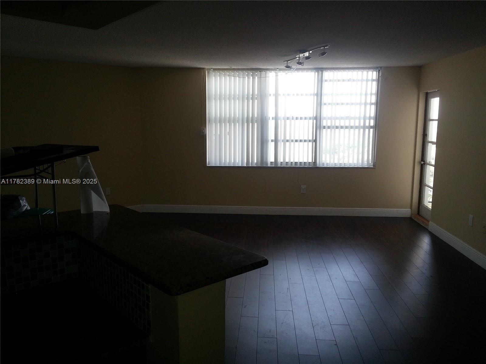 COMMODORE PLAZA CONDO - Residential