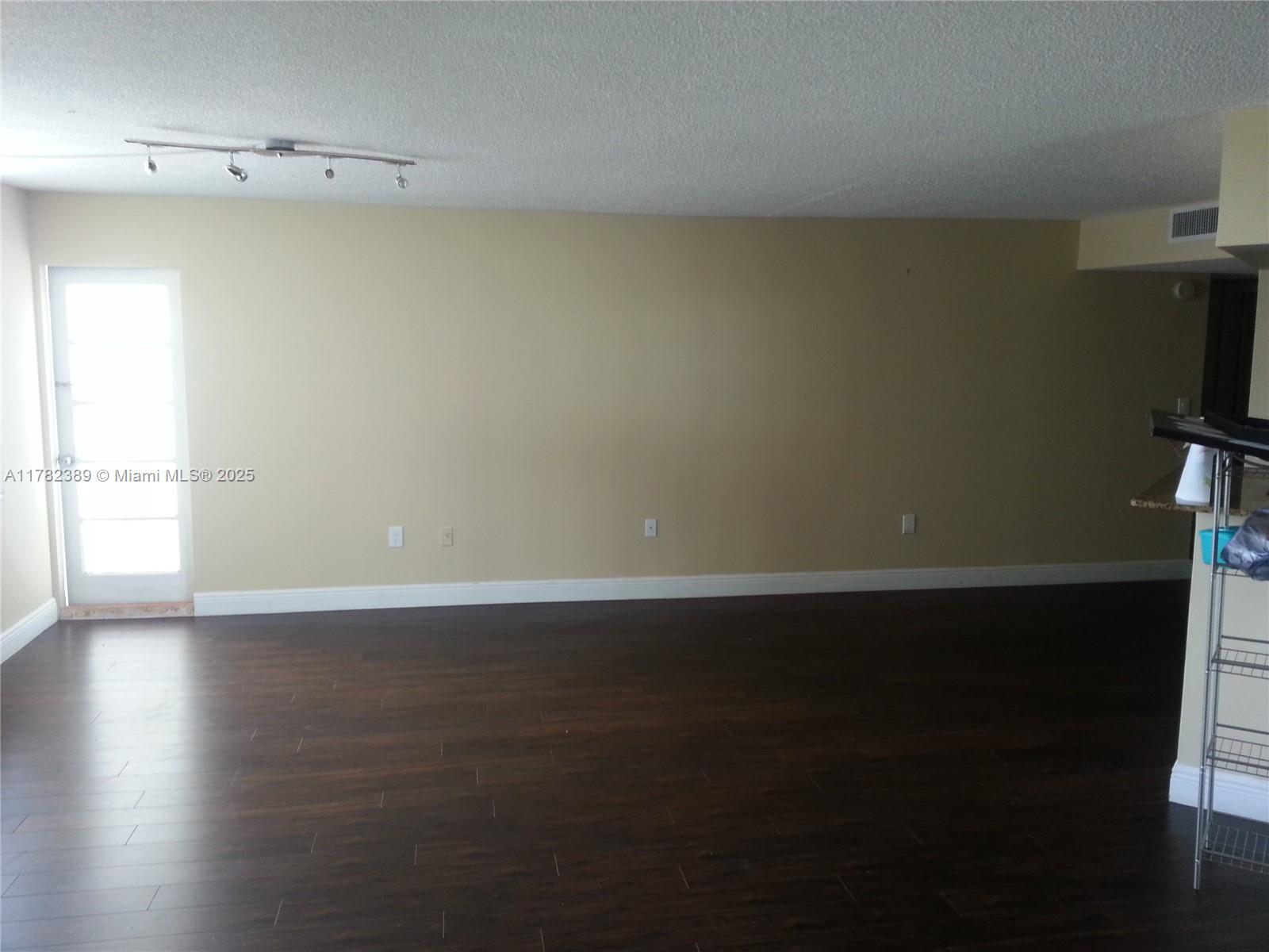 COMMODORE PLAZA CONDO - Residential
