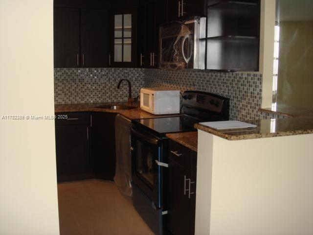 COMMODORE PLAZA CONDO - Residential