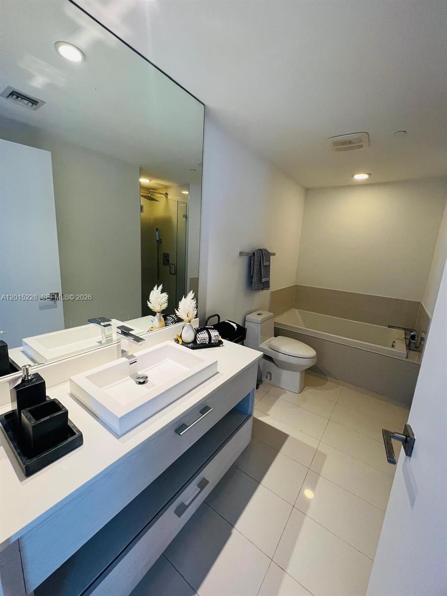 BRICKELL HEIGHTS WEST CON - Residential