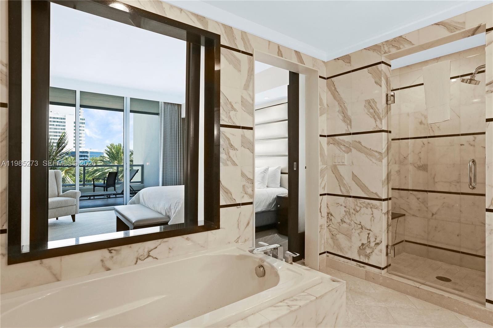 FONTAINEBLEAU III - Residential