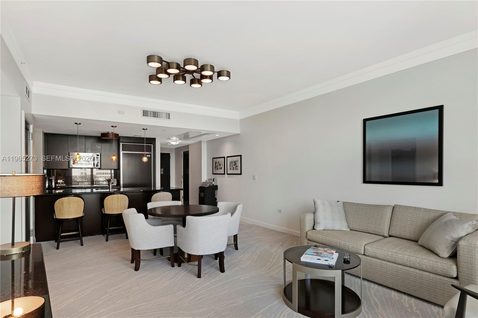 FONTAINEBLEAU III - Residential