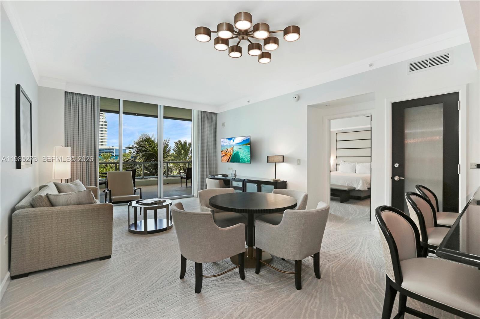 FONTAINEBLEAU III - Residential