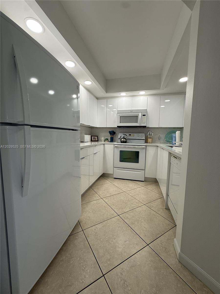 LANCASTER AT CENTURY VILL - Residential
