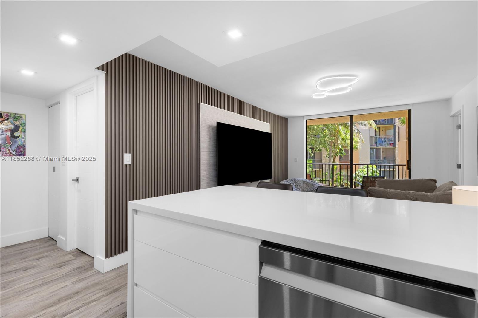 PROMENADE AT KENDALE LAKE - Residential