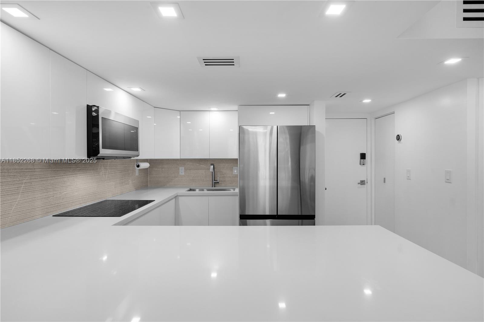 PROMENADE AT KENDALE LAKE - Residential