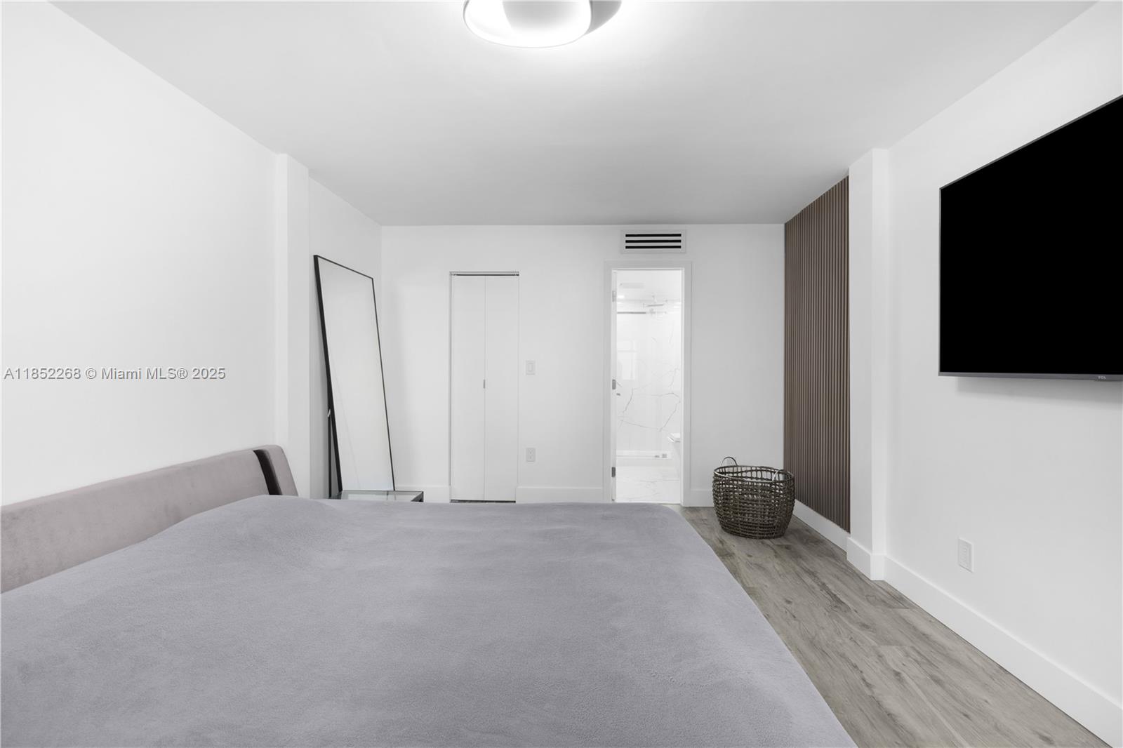 PROMENADE AT KENDALE LAKE - Residential