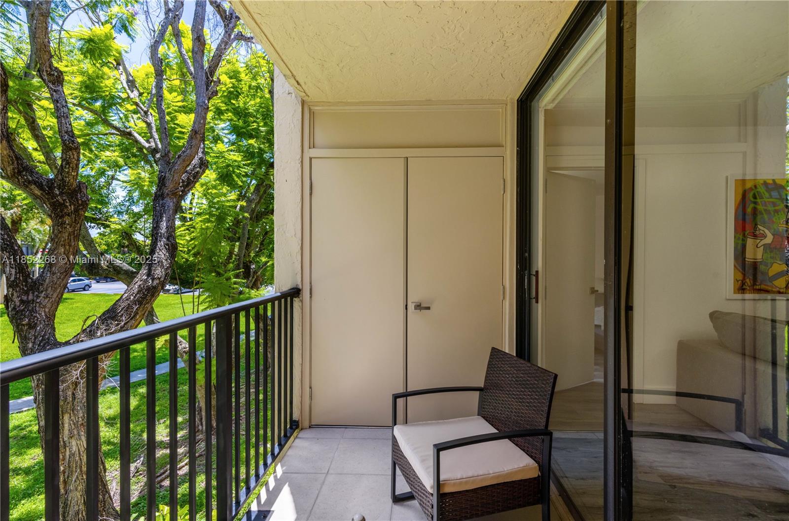 PROMENADE AT KENDALE LAKE - Residential