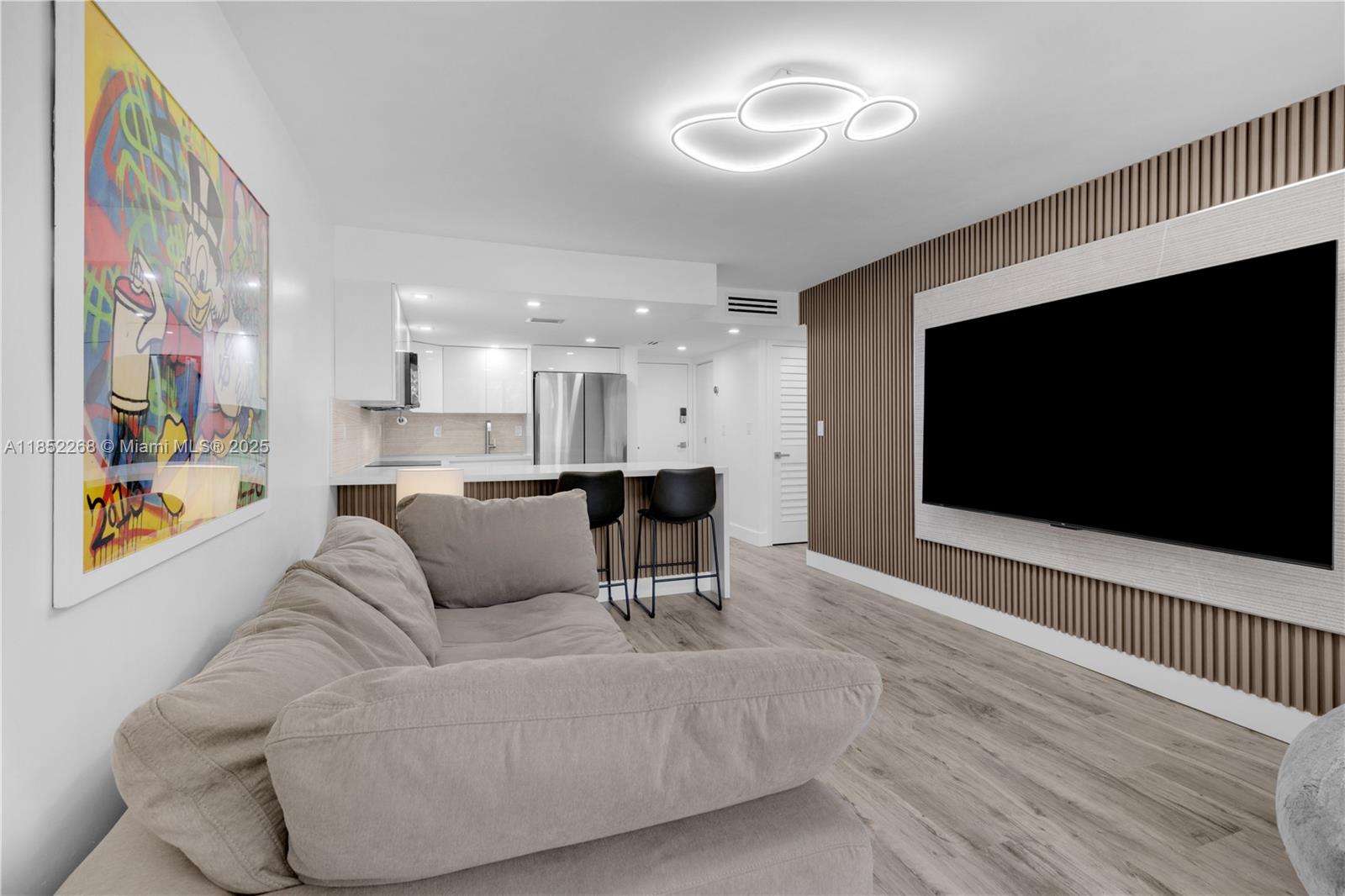 PROMENADE AT KENDALE LAKE - Residential