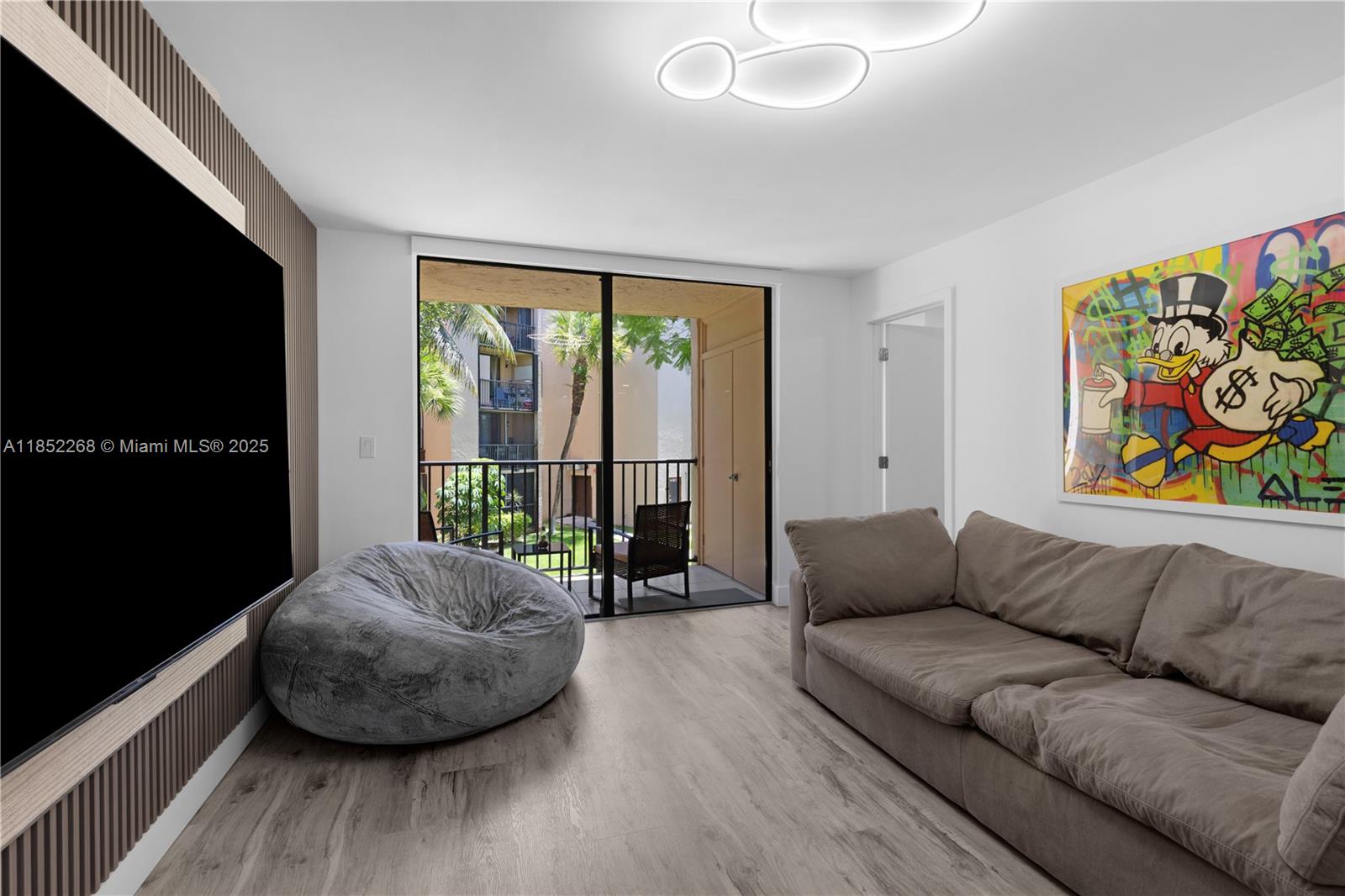 PROMENADE AT KENDALE LAKE - Residential
