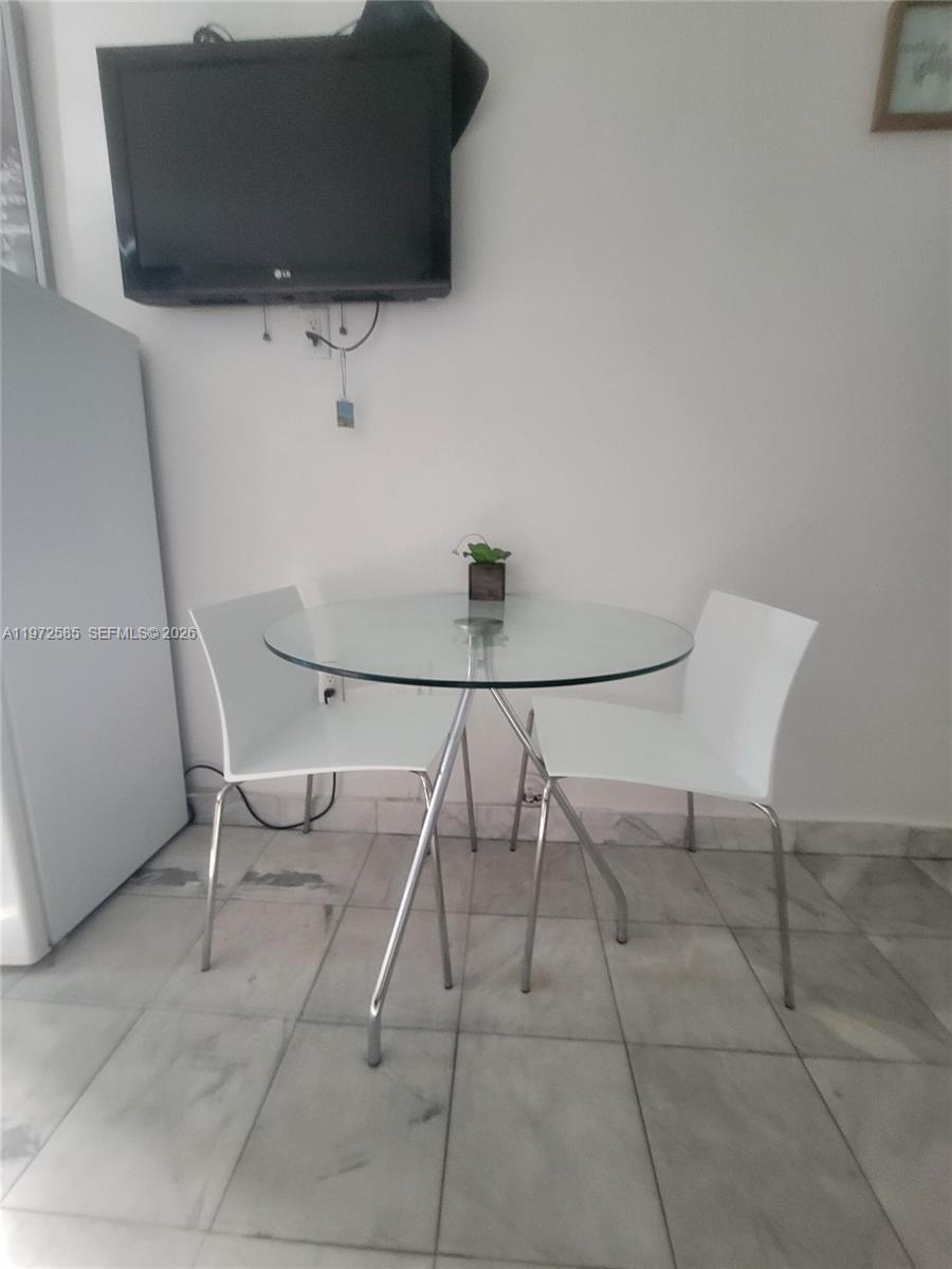 ROYAL SOUTH BEACH CONDO - Residential