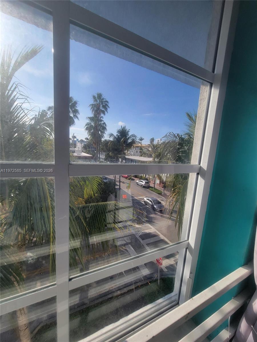 ROYAL SOUTH BEACH CONDO - Residential