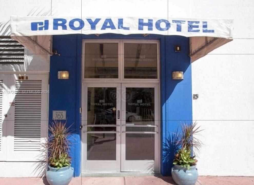 ROYAL SOUTH BEACH CONDO - Residential