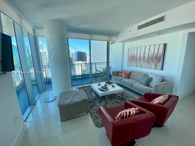 MINT CONDOMINIUM - Residential Lease