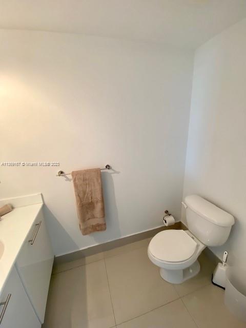 MINT CONDOMINIUM - Residential Lease
