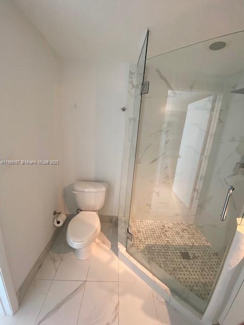 MINT CONDOMINIUM - Residential Lease