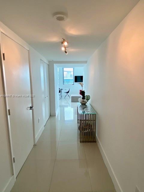MINT CONDOMINIUM - Residential Lease