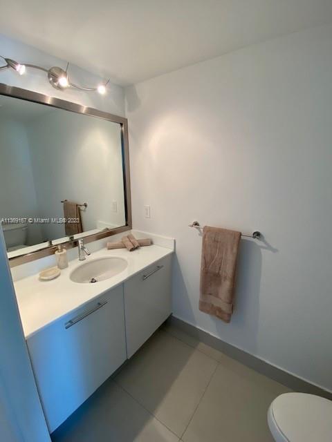 MINT CONDOMINIUM - Residential Lease