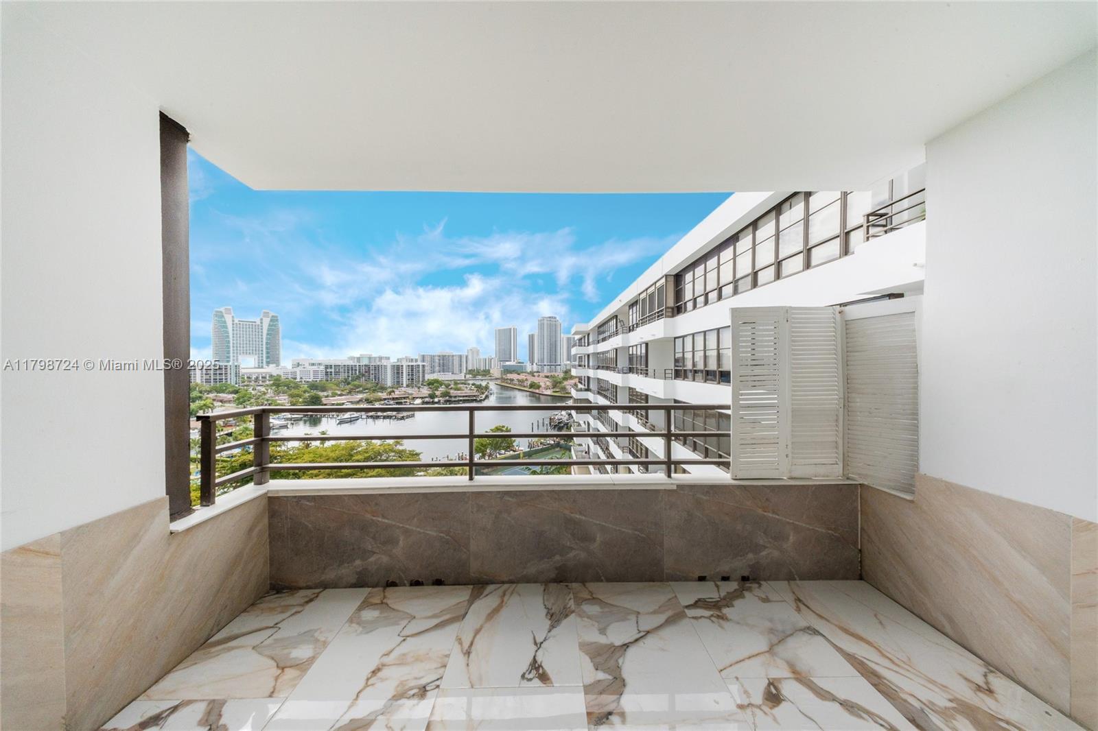 OLYMPUS CONDO PHASE - Residential