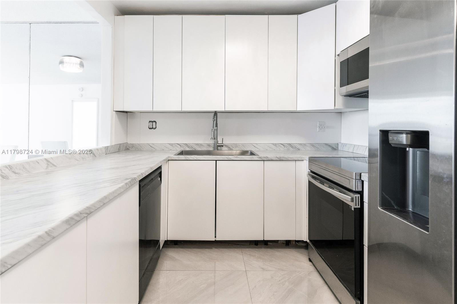 OLYMPUS CONDO PHASE - Residential