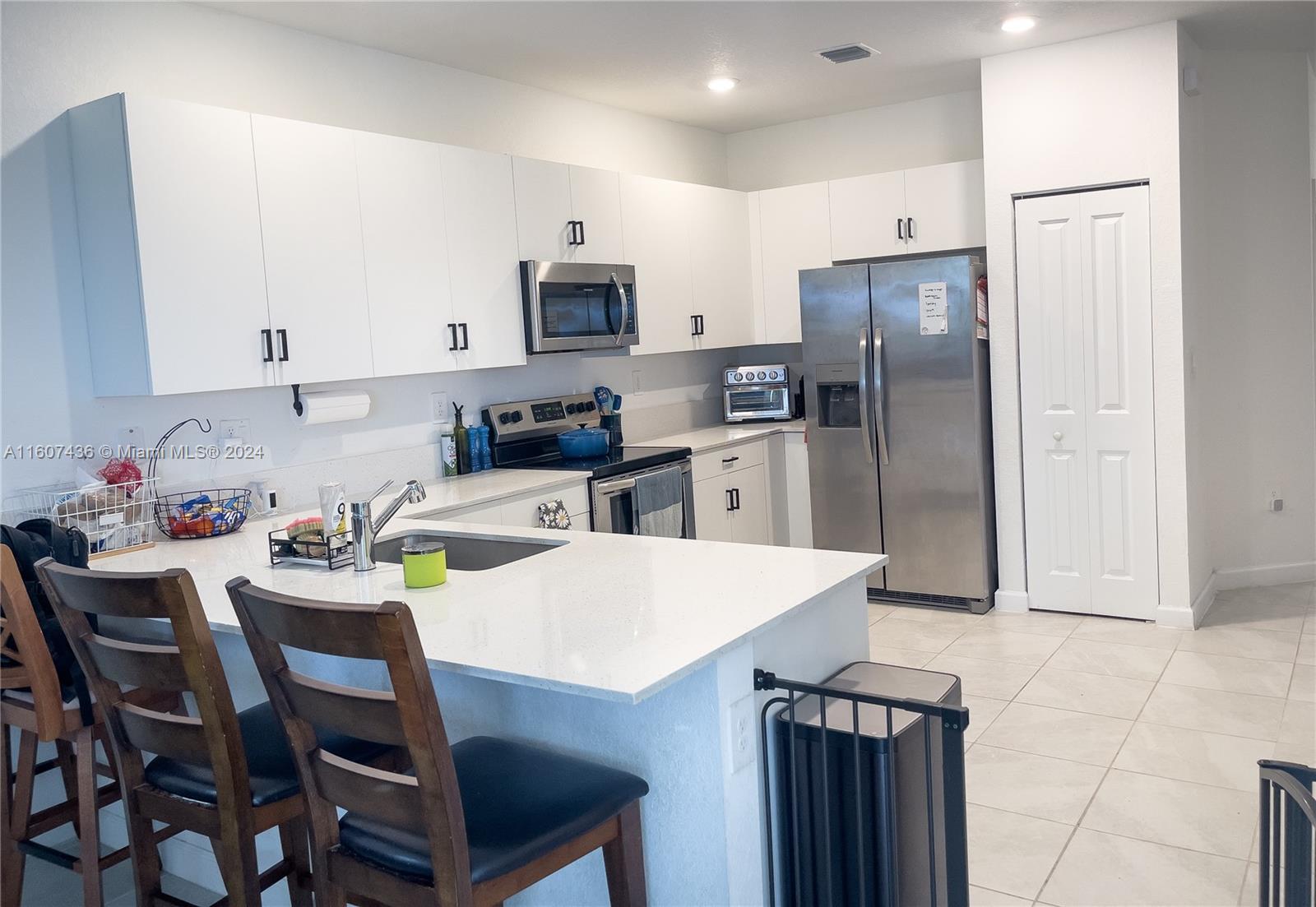 PINE ISLE - Residential Lease