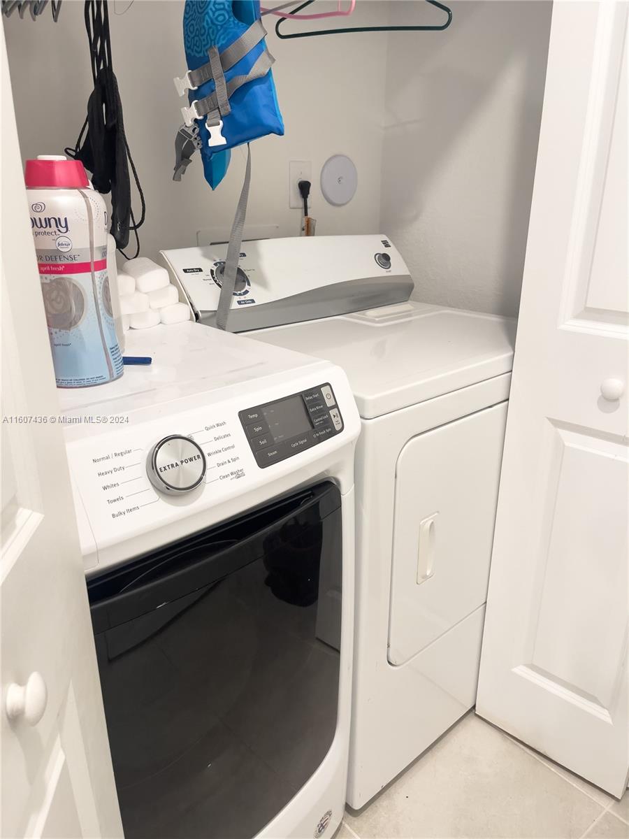 PINE ISLE - Residential Lease