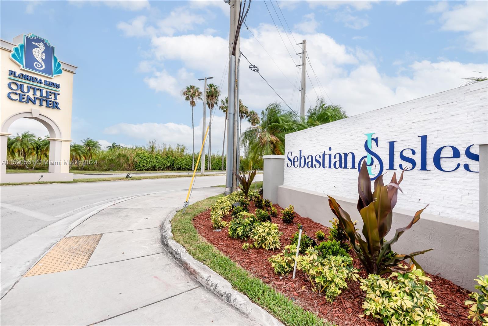 SEBASTIAN ISLE - Residential Lease