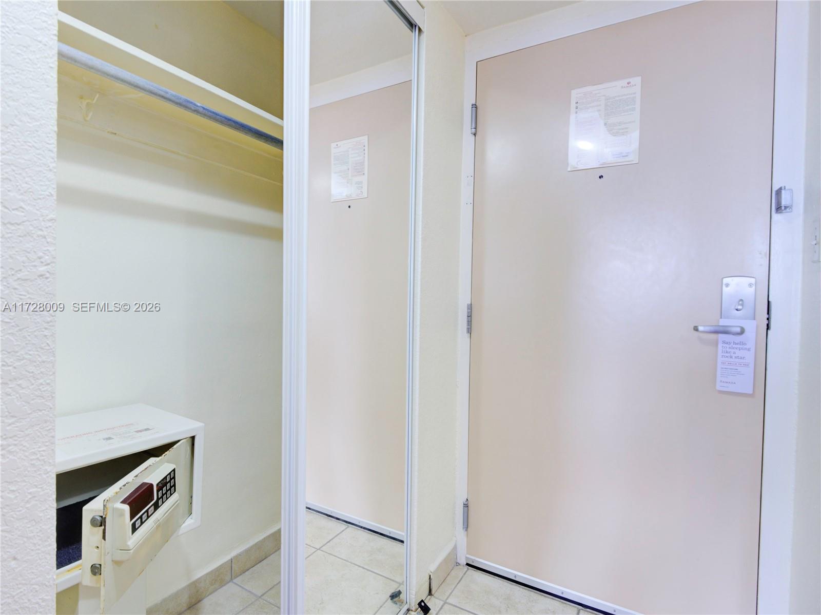 THE AVENTURA BEACH CLUB C - Residential