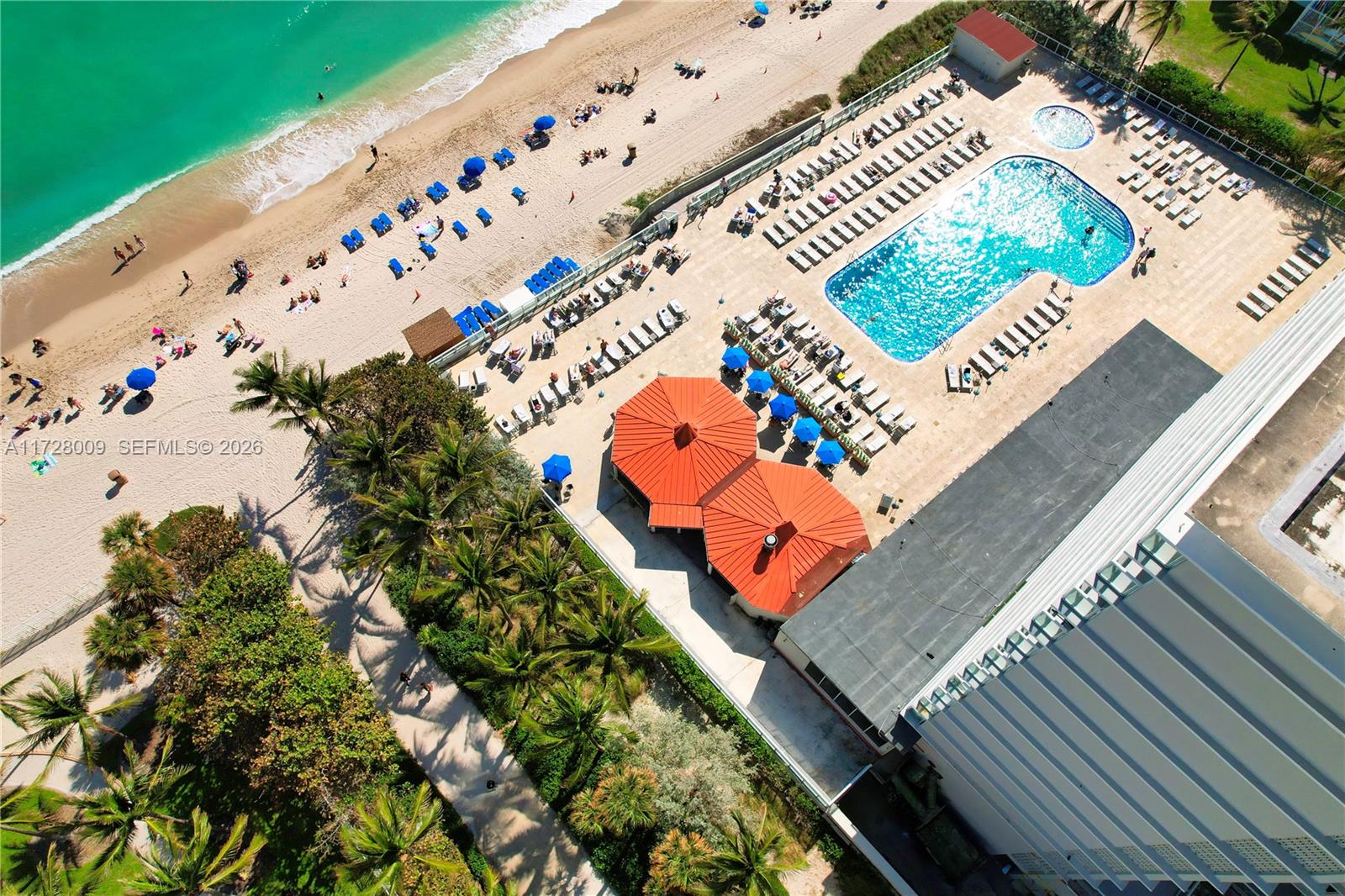 THE AVENTURA BEACH CLUB C - Residential