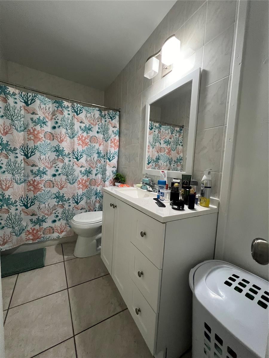 HIALEAH 11TH ADDN - Residential Income