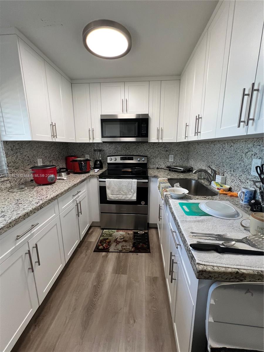 HIALEAH 11TH ADDN - Residential Income